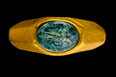 Золотое кольцо с выгравированной фигуркой «Доброго Пастыря». Фото: Управление древностей Израиля/Дафна Газит)